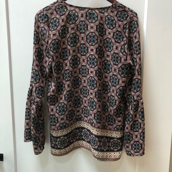 Abercrombie & Fitch flare sleeve blouse woman’s size M - Picture 5 of 5